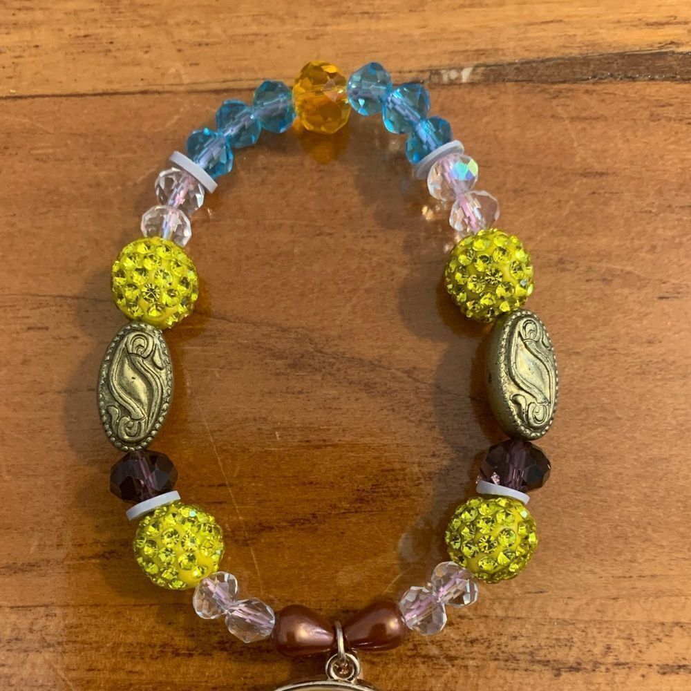 Flower charm beaded stretch bracelet - Picture 4 of 4